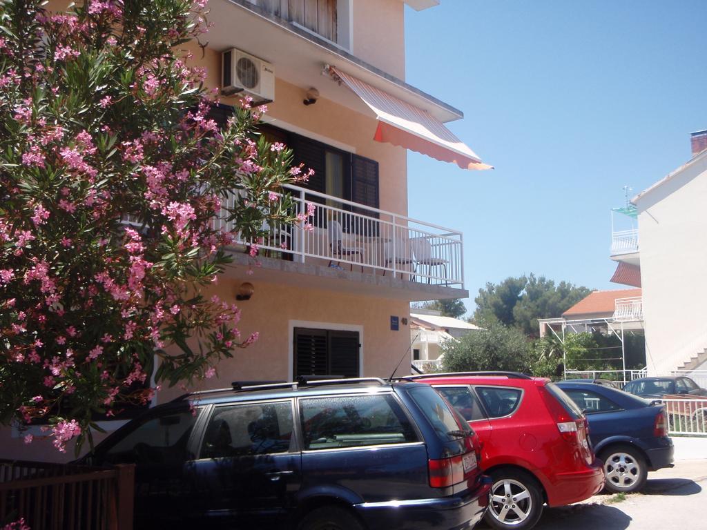 Apartments Nika Vodice Exterior foto